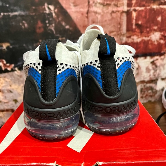 BRAND NEW NIKE VAPORMAX 2021 - Picture 4 of 7